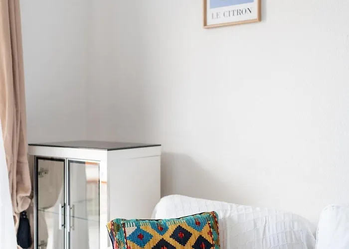 Diamante Azul - Pool & Sea View, Heated Pool Apartment *